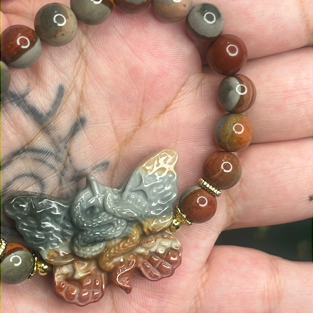 Polychrome Yinglong Carving Bracelet - Picture 3 of 16